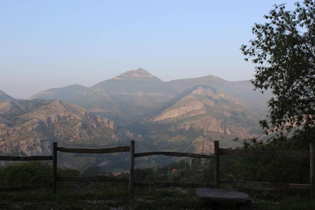 Los Pradones San Roque de Ríomiera 외부 사진