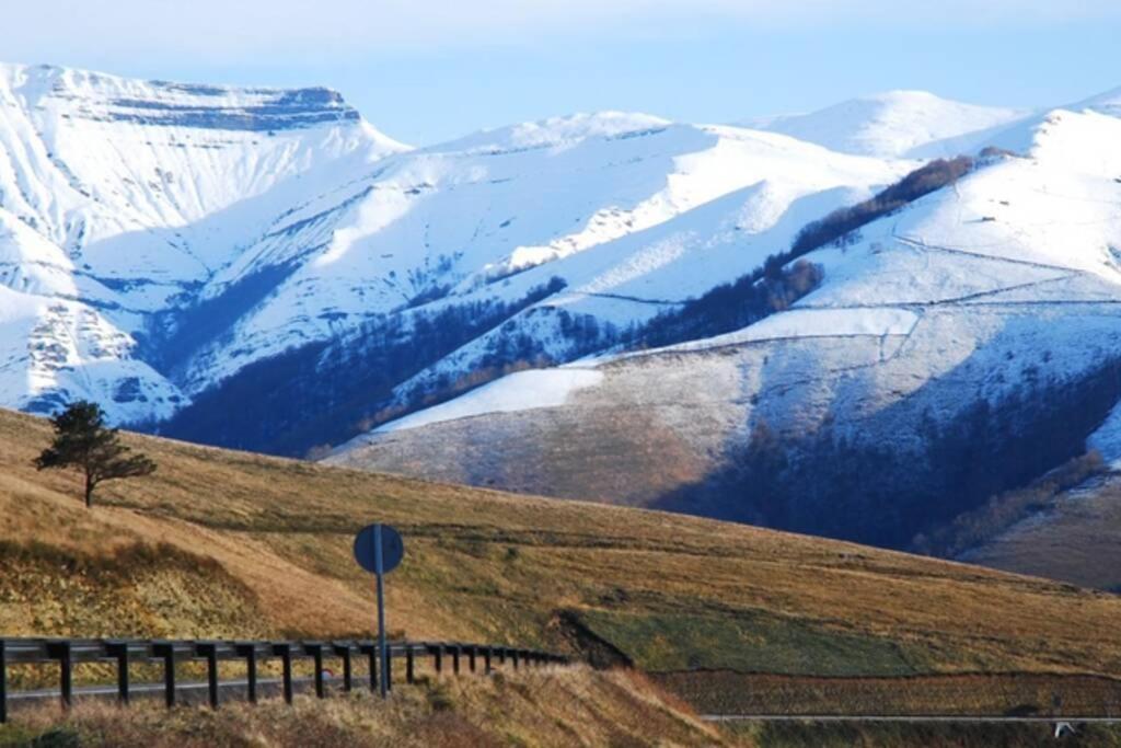 Los Pradones San Roque de Ríomiera 외부 사진